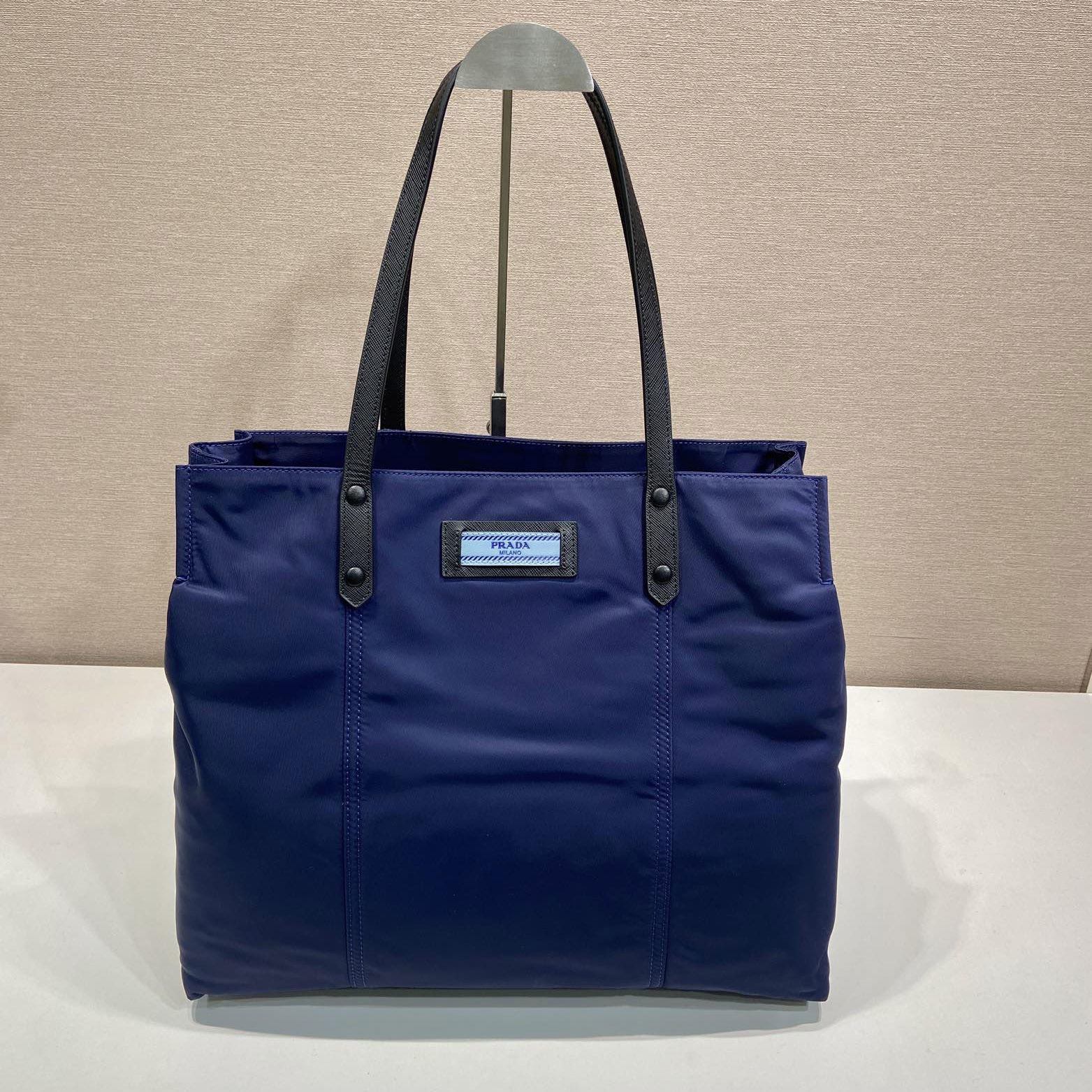 Pra*a top handle bags